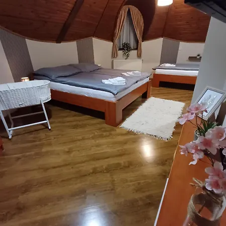 Vozi Nocleg ze śniadaniem Mehkerek